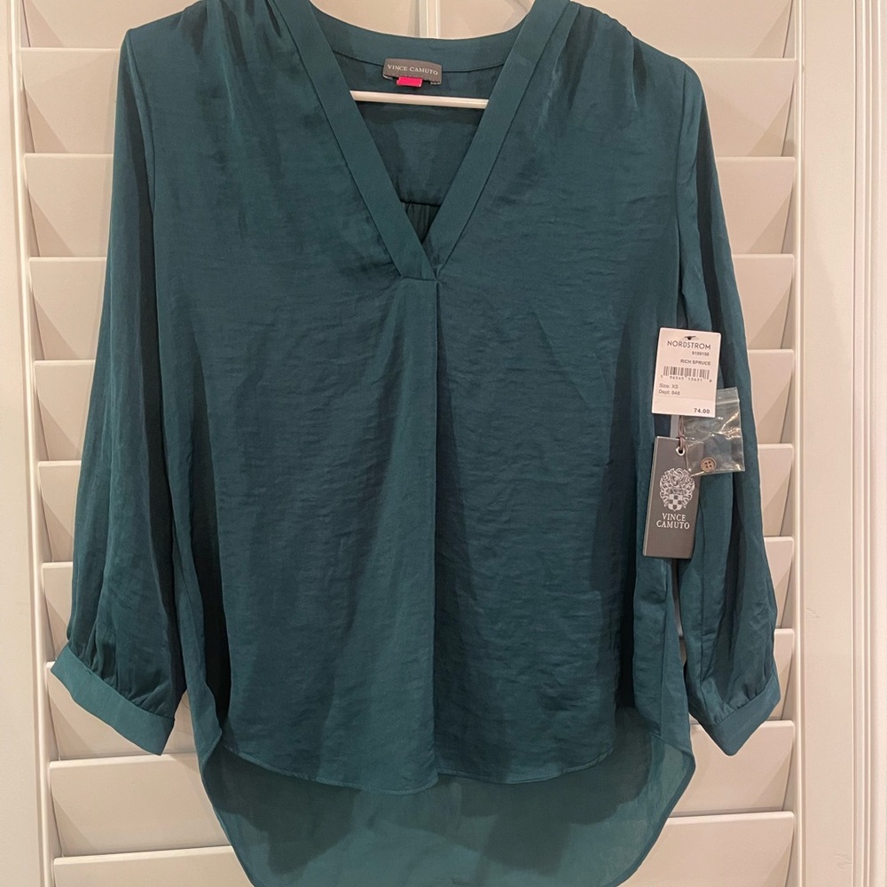 NWT Vince Camuto Forest Green Button Up Blouse